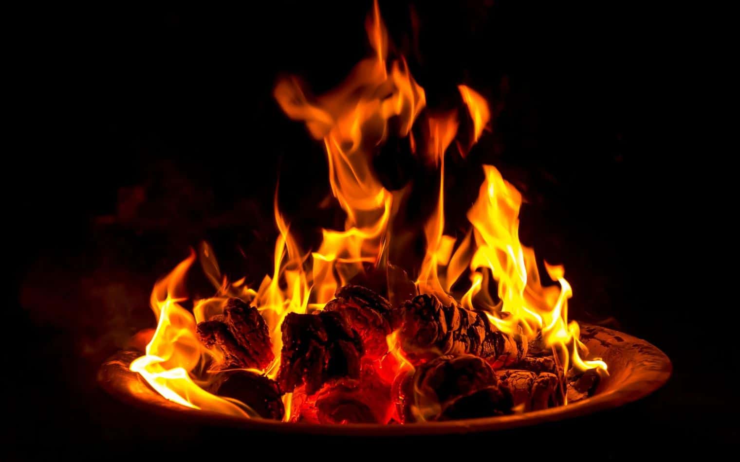 Lava Rocks In A Wood Burning Fire Pit, Rocks That Burn In Fire Pit