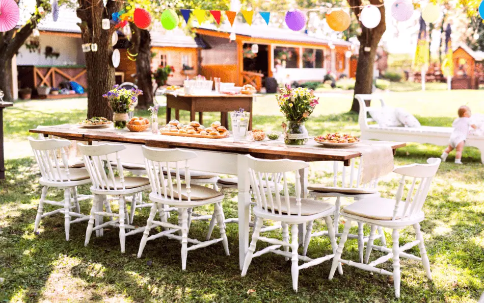 How to Prepare Your Backyard for a Party
