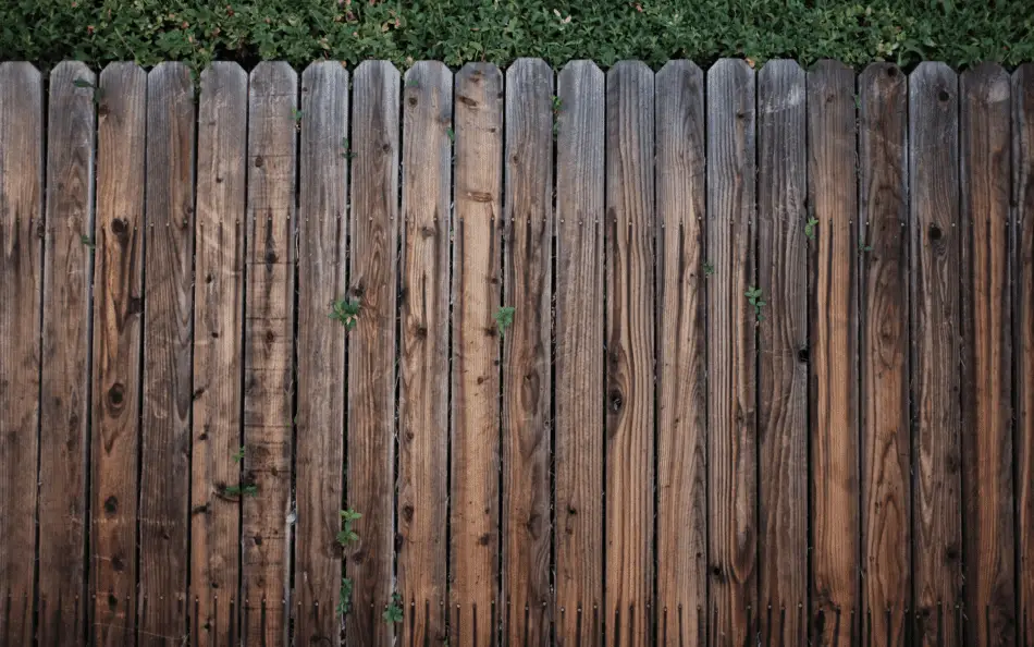 This Is How Long a Wooden Fence Lasts